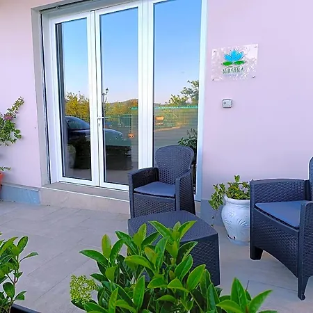 Nirvana Experience Bed & Breakfast 3*